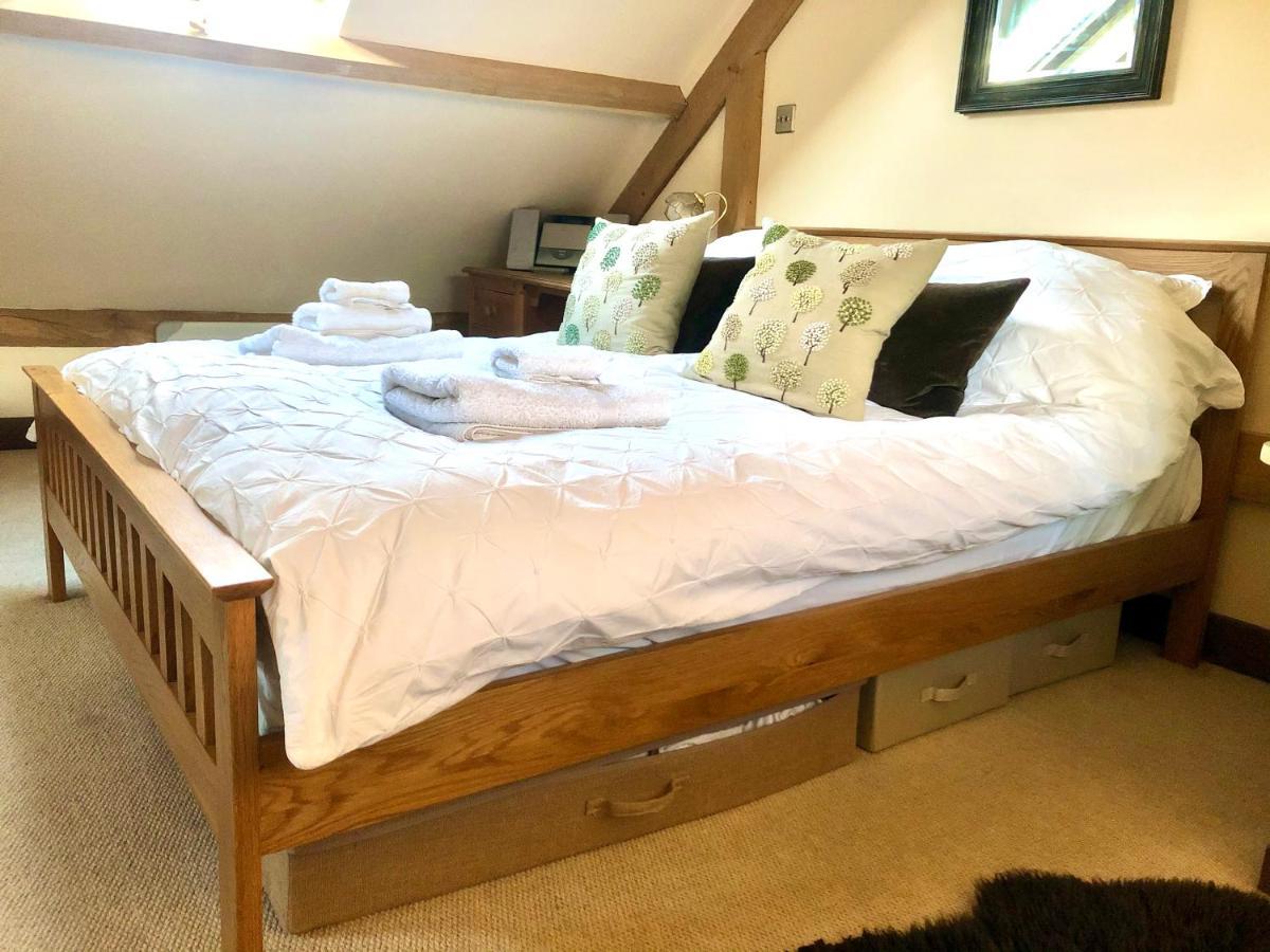 Greencourt Loft - The Cotswold Way, Stroud Ryeford Ngoại thất bức ảnh